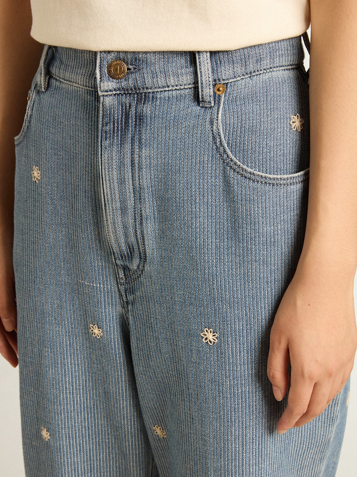 Women’s cotton denim pants with floral embroidery - 5