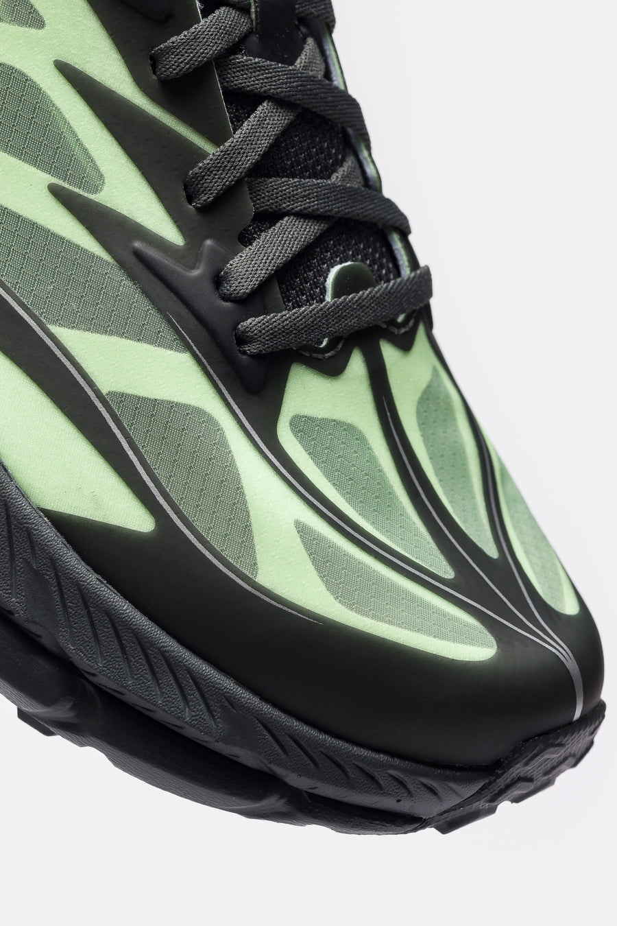 Mafate Speed 4 Lite Sneaker in Luna Moth/Cosmic Grey - 6