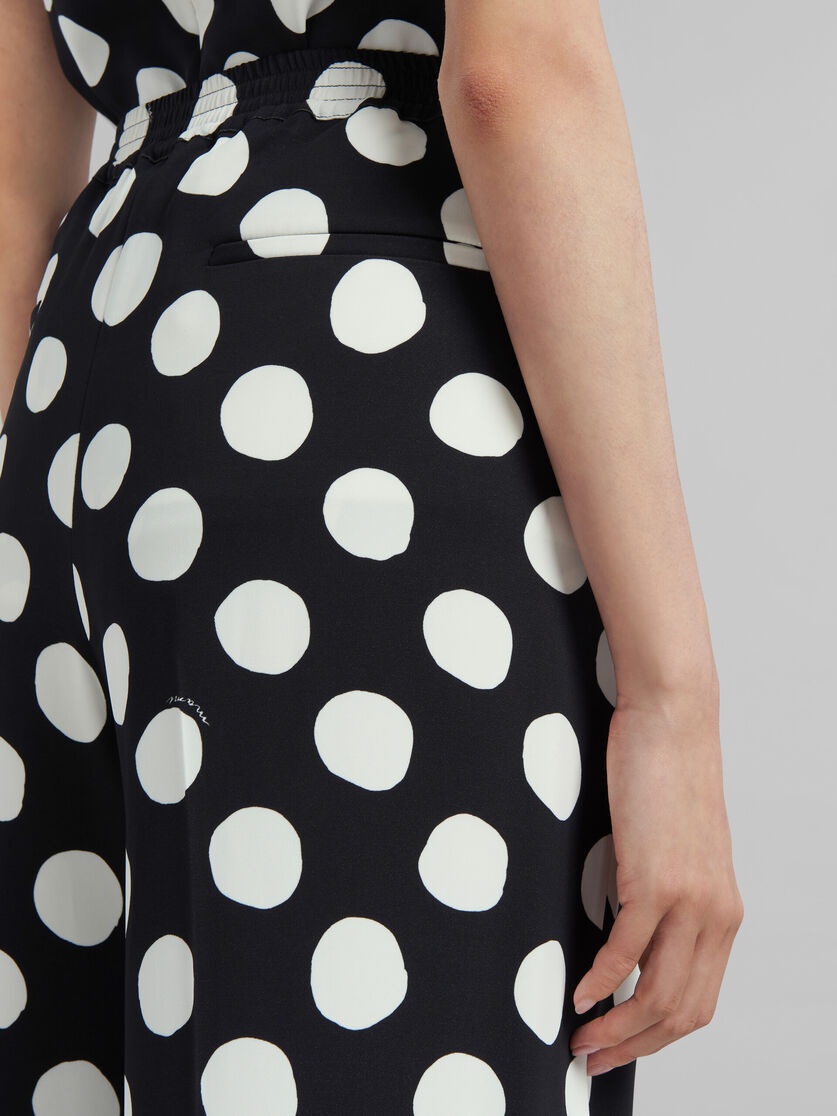 BLACK ELASTICATED PALAZZO TROUSERS WITH POLKA DOTS - 4