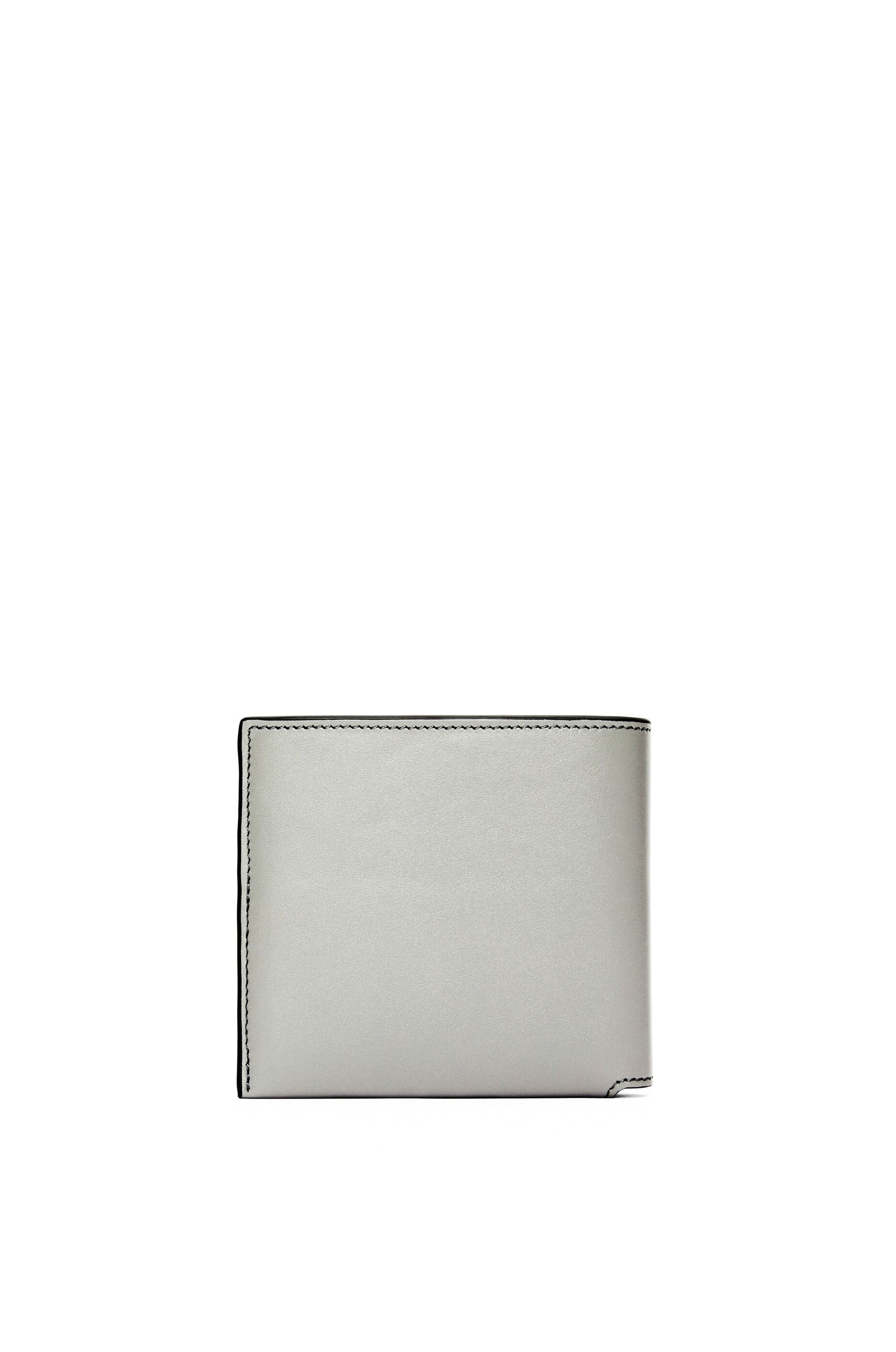 Bifold wallet in shiny nappa calfskin - 4