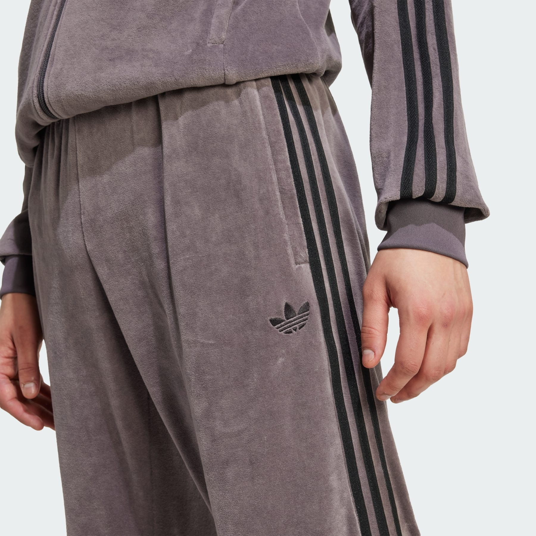 SST Adicolor Velour Track Pants - 5
