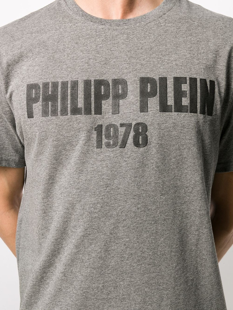 logo print T-shirt 5