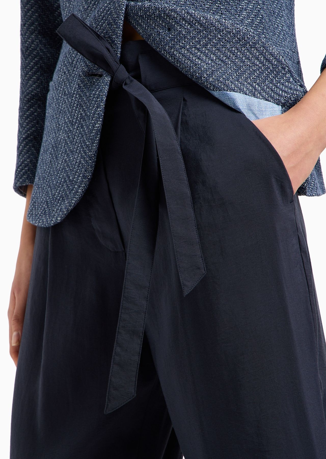 Flowing drawstring trousers in washed matte modal - 5