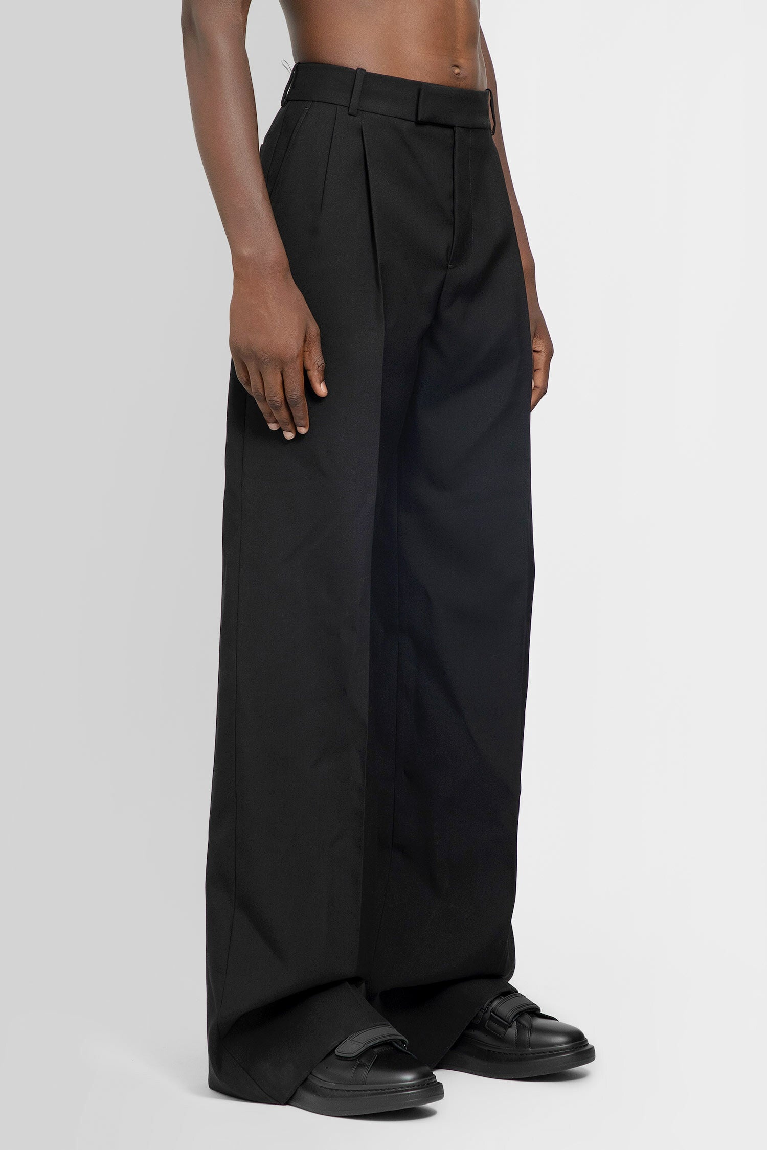ALEXANDER MCQUEEN MAN BLACK TROUSERS - 3
