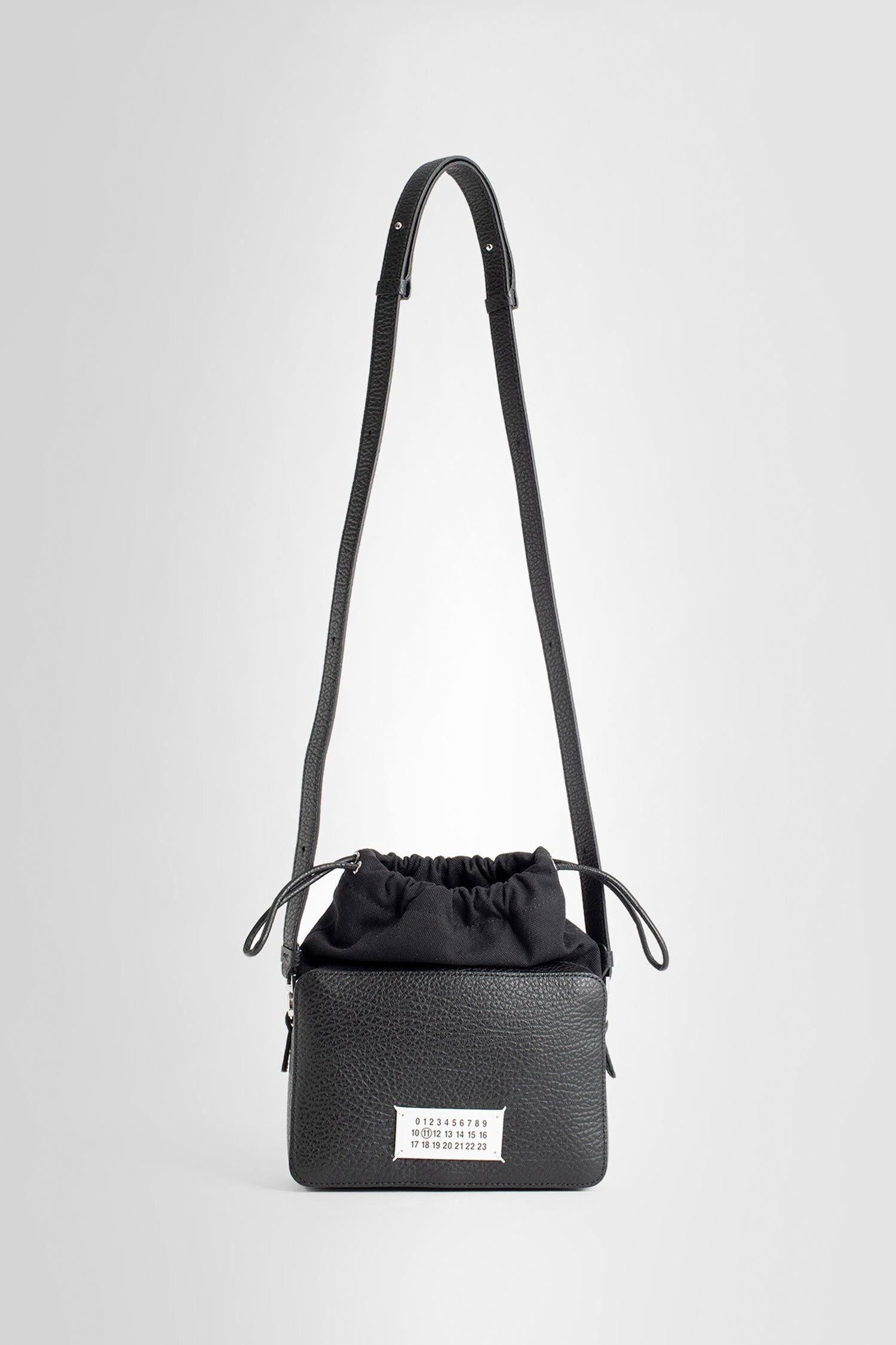 MAISON MARGIELA WOMAN BLACK SHOULDER BAGS - 1