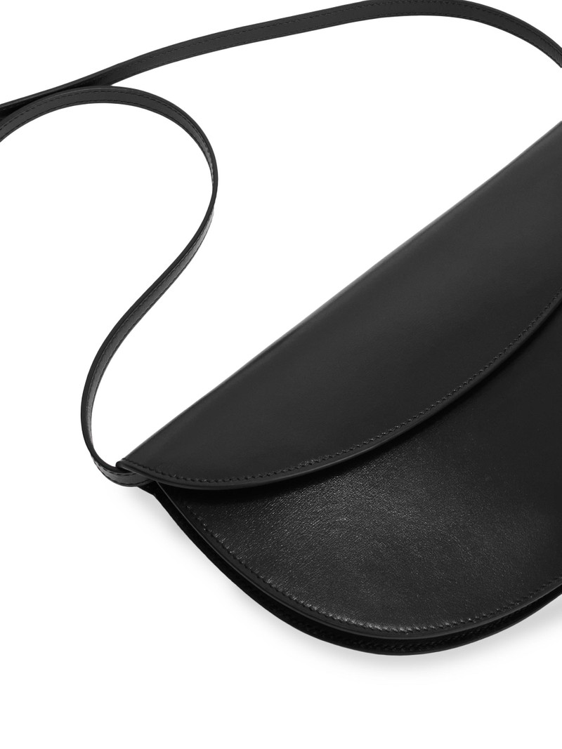 Women's Curve Leather Crossbody Bag - Black 4