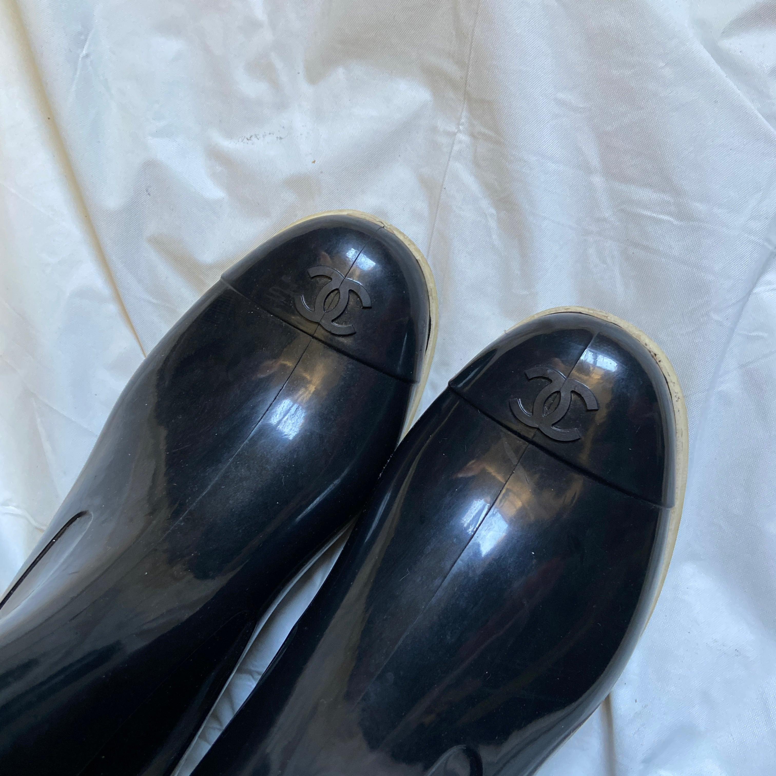 Chanel Karl black floral rainboots 37 - 7