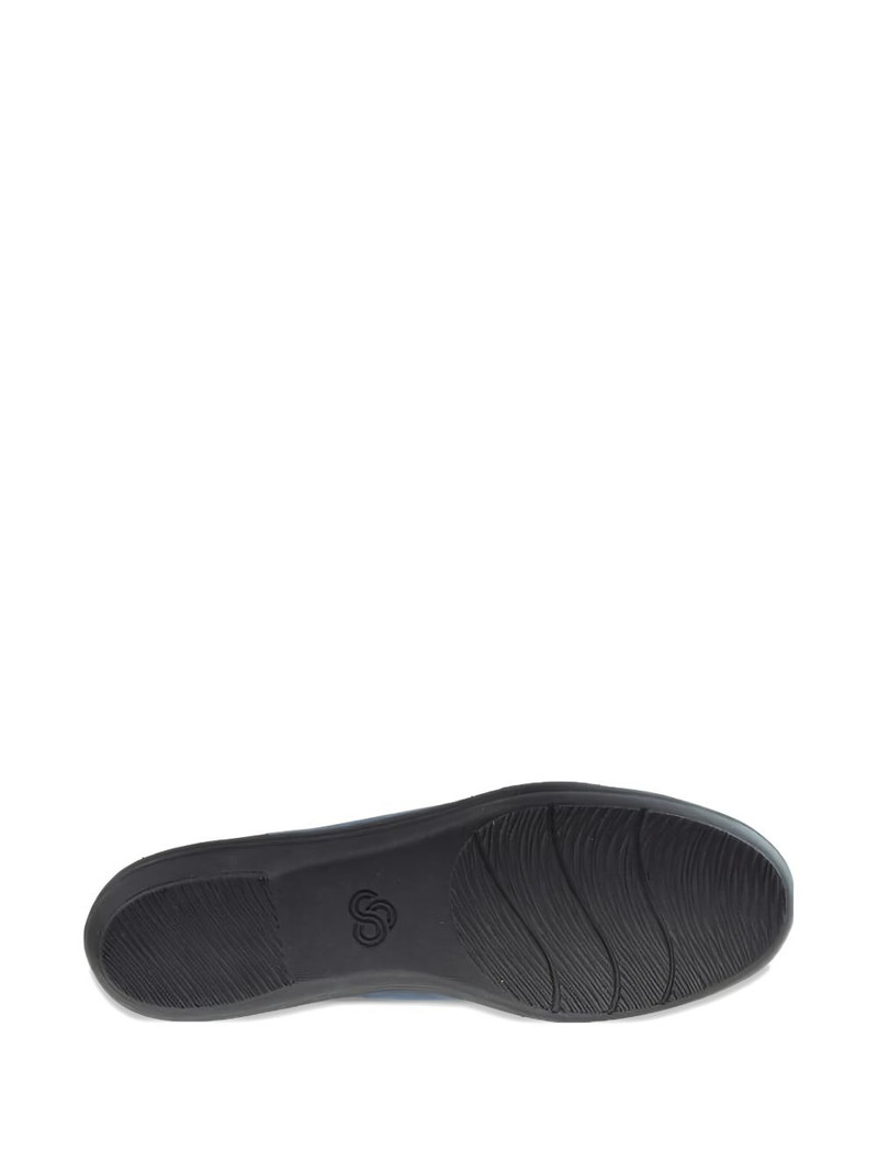 Ayla Sloane textured flat 5