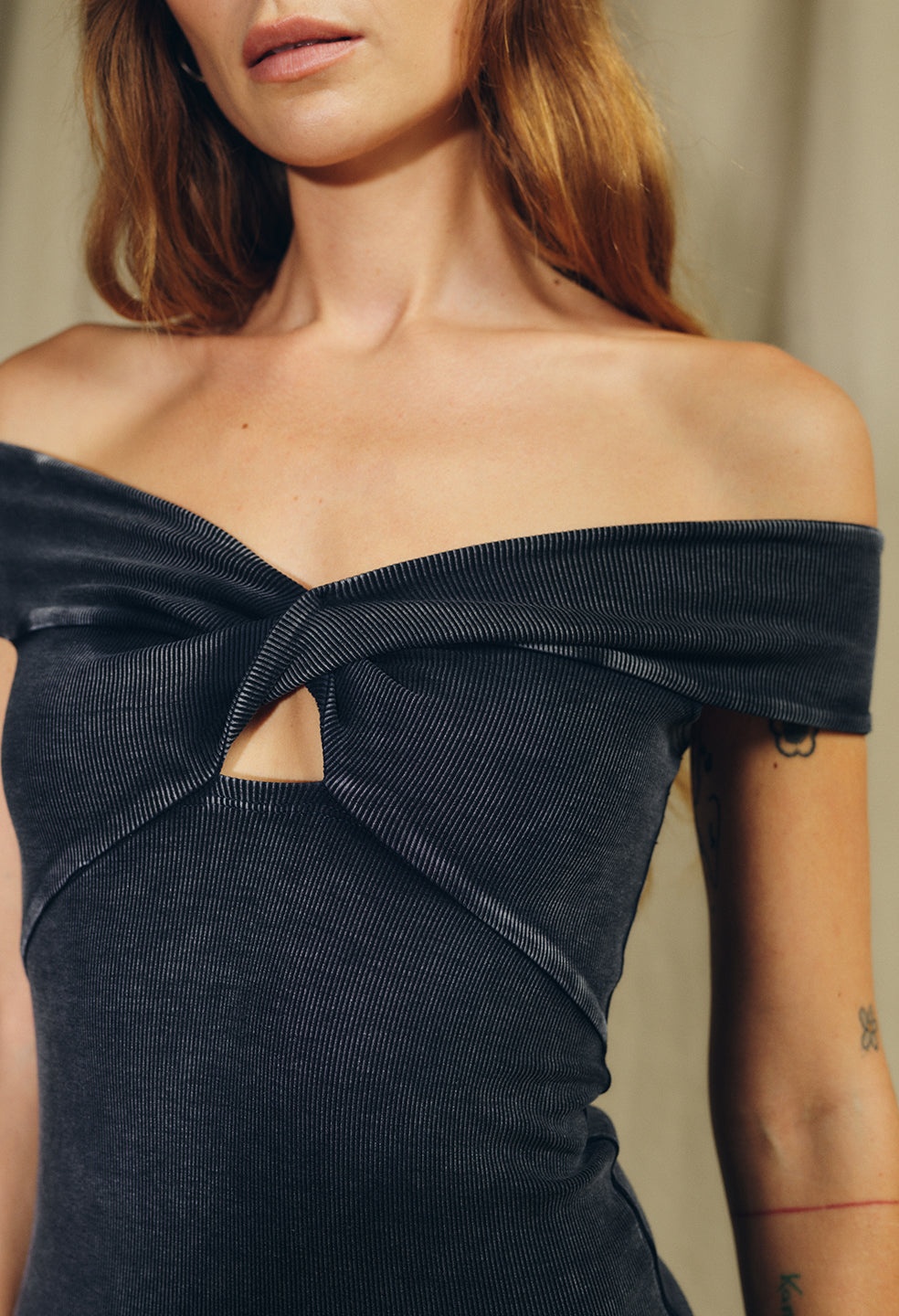 GEMINI RIB OFF SHOULDER TWIST DRESS - 3