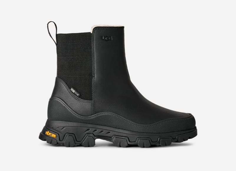 ® Women's MetroTrek Chelsea Leather Boots in Black 1