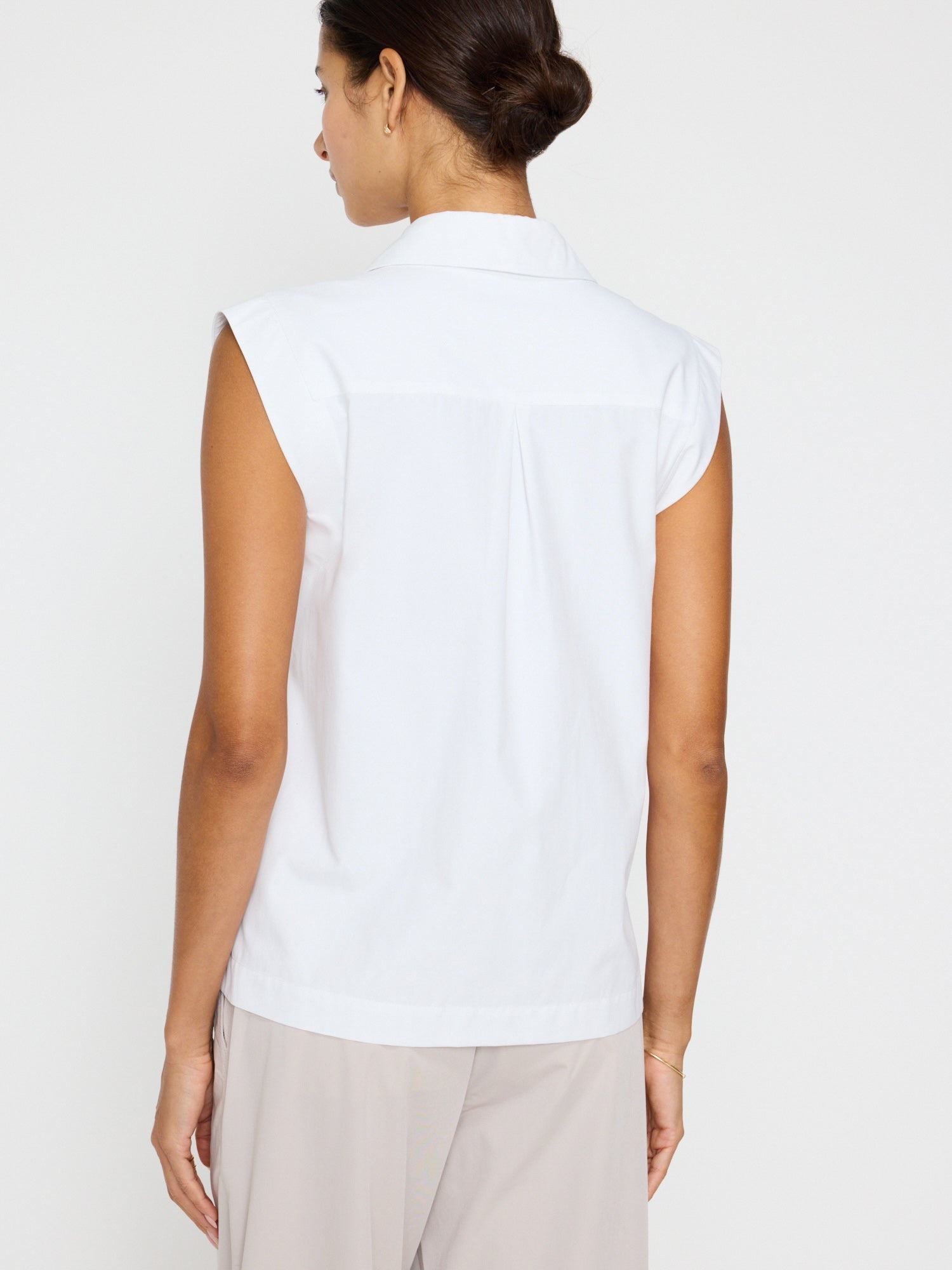 The Elias Sleeveless Shirt - 7