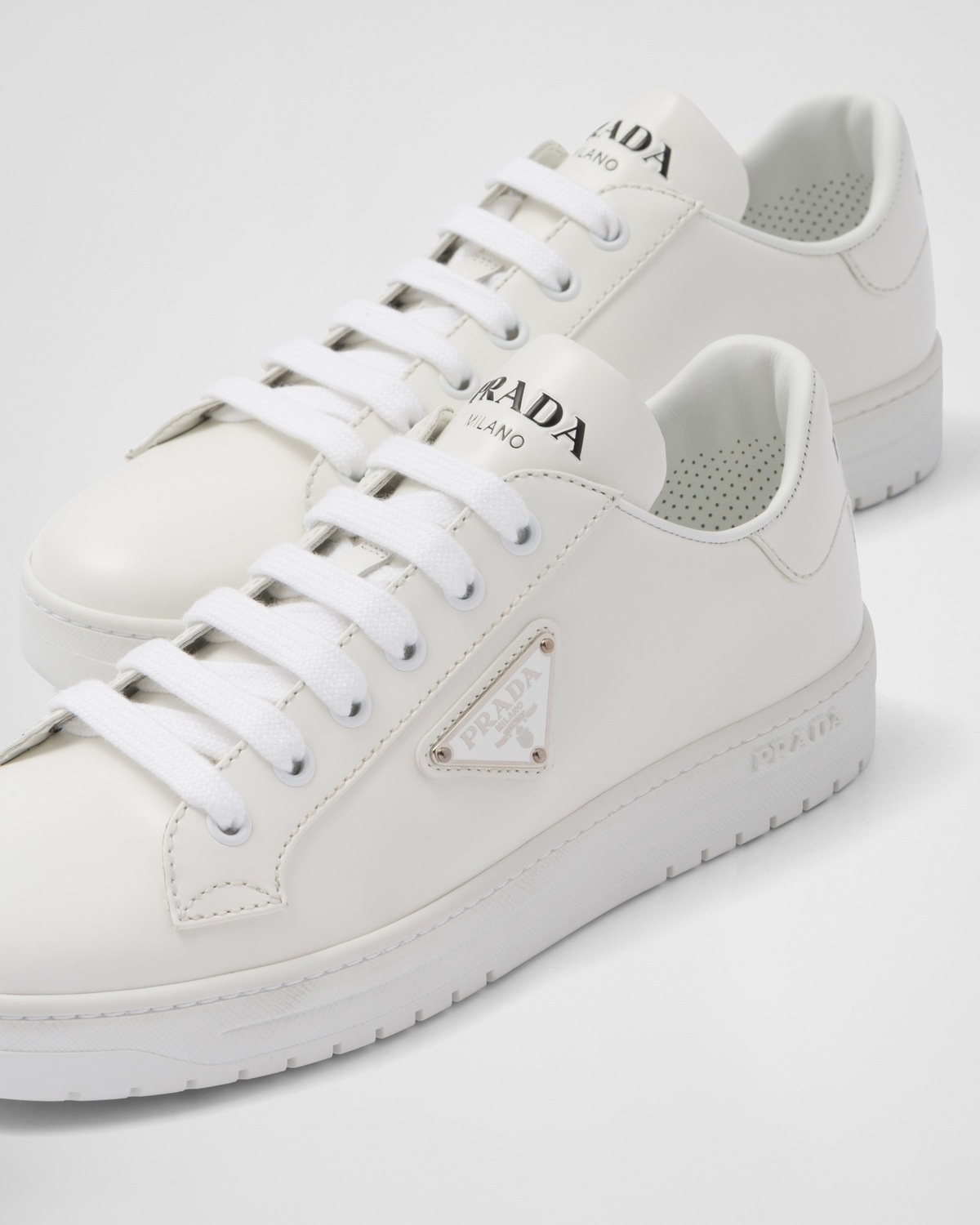スニーカー PRADA DOWNTOWN SNEAKERS IN ROIS BRUSHED LEATHER PRADA DOWNTOWN SNEAKERS IN ROIS BRUSHED LEATHER
