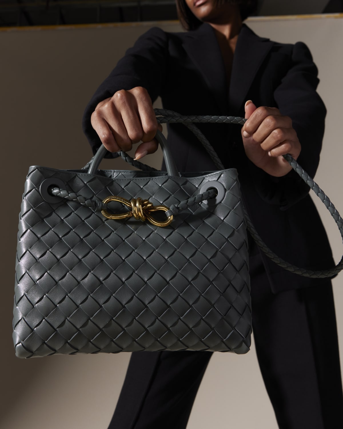 Medium Andiamo Bag - 8