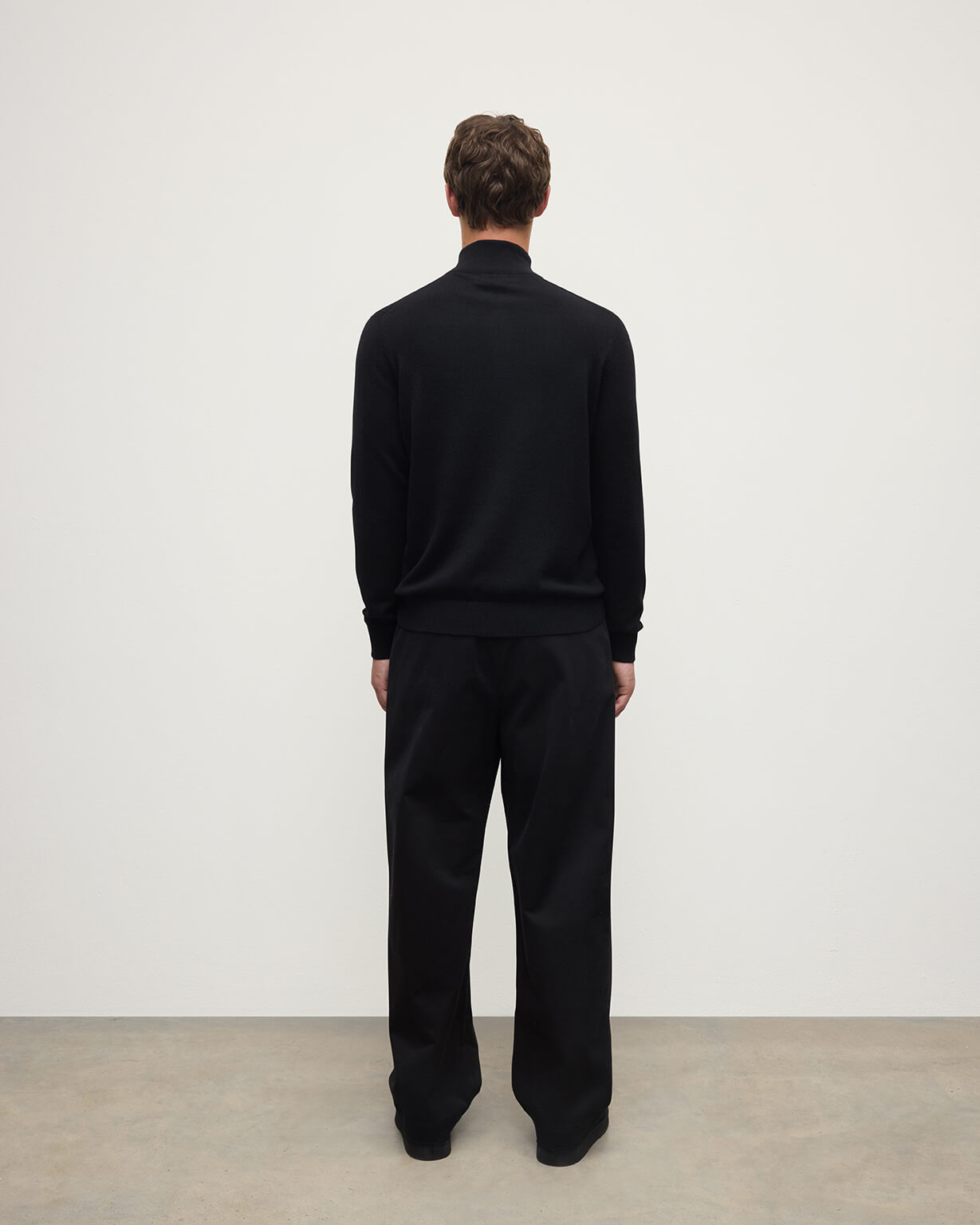 Classic Cashmere Black Zip Neck Jumper - 4