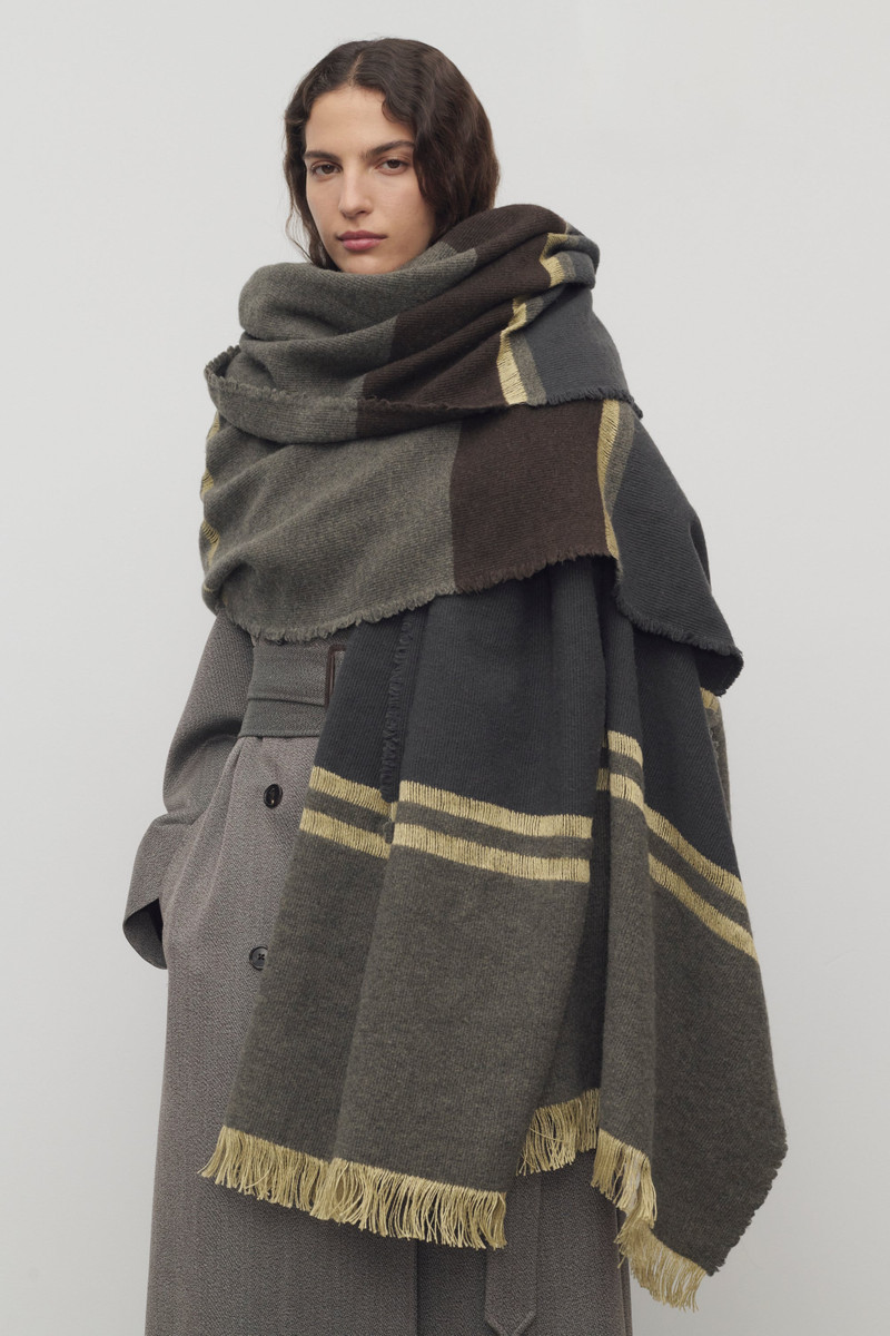 Cuarto Scarf in Linen, Wool and Cashmere 4