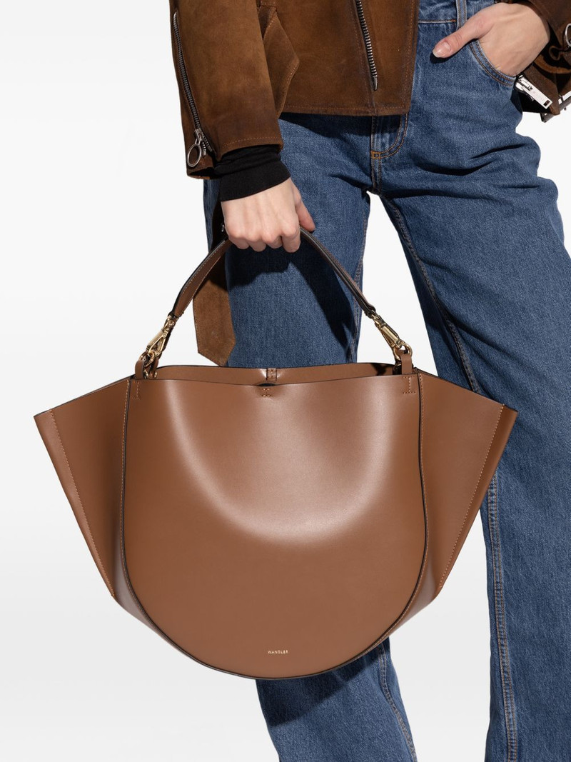 WANDLER Hortensia curve strap leather tote bag outlook