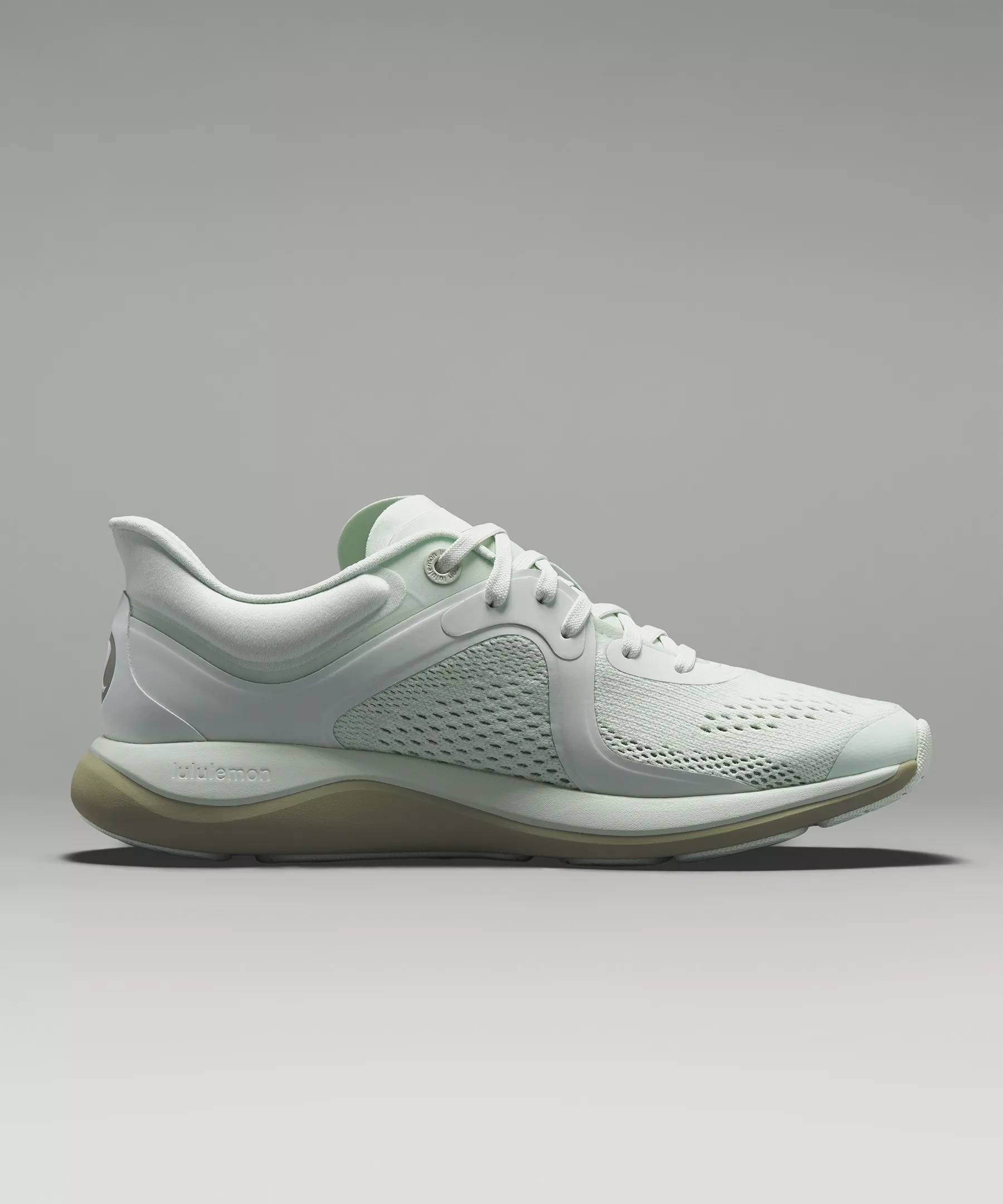 Chargefeel Low Women's Workout Shoe - 5