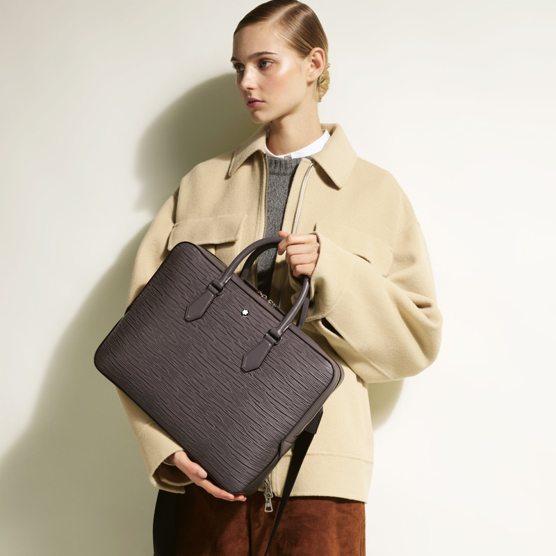 4810 thin document case 9