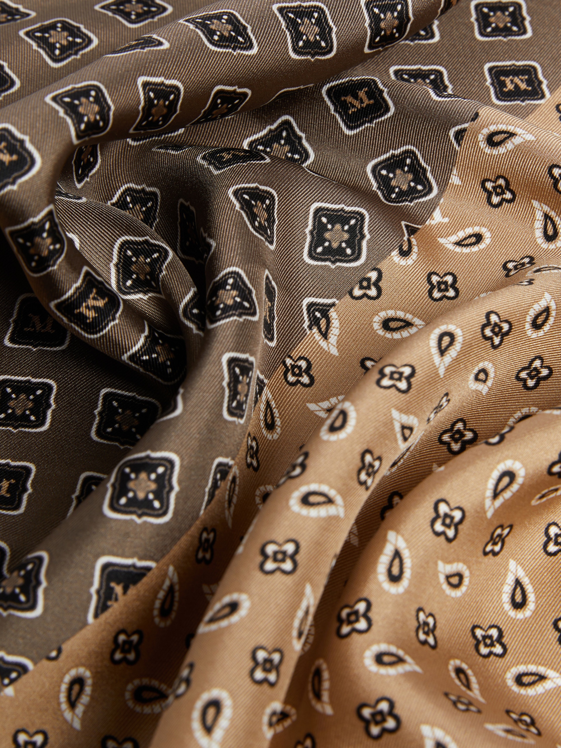 MXACARRE90W1 Printed silk oversized scarf - 3