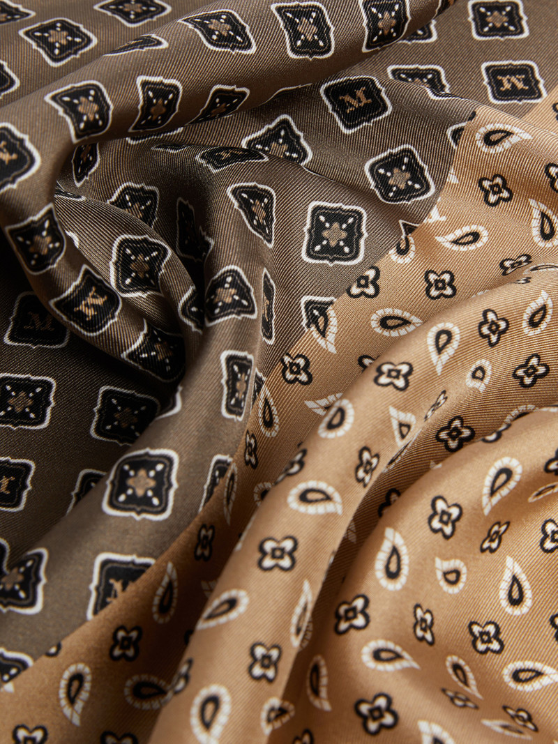 MXACARRE90W1 Printed silk oversized scarf 3