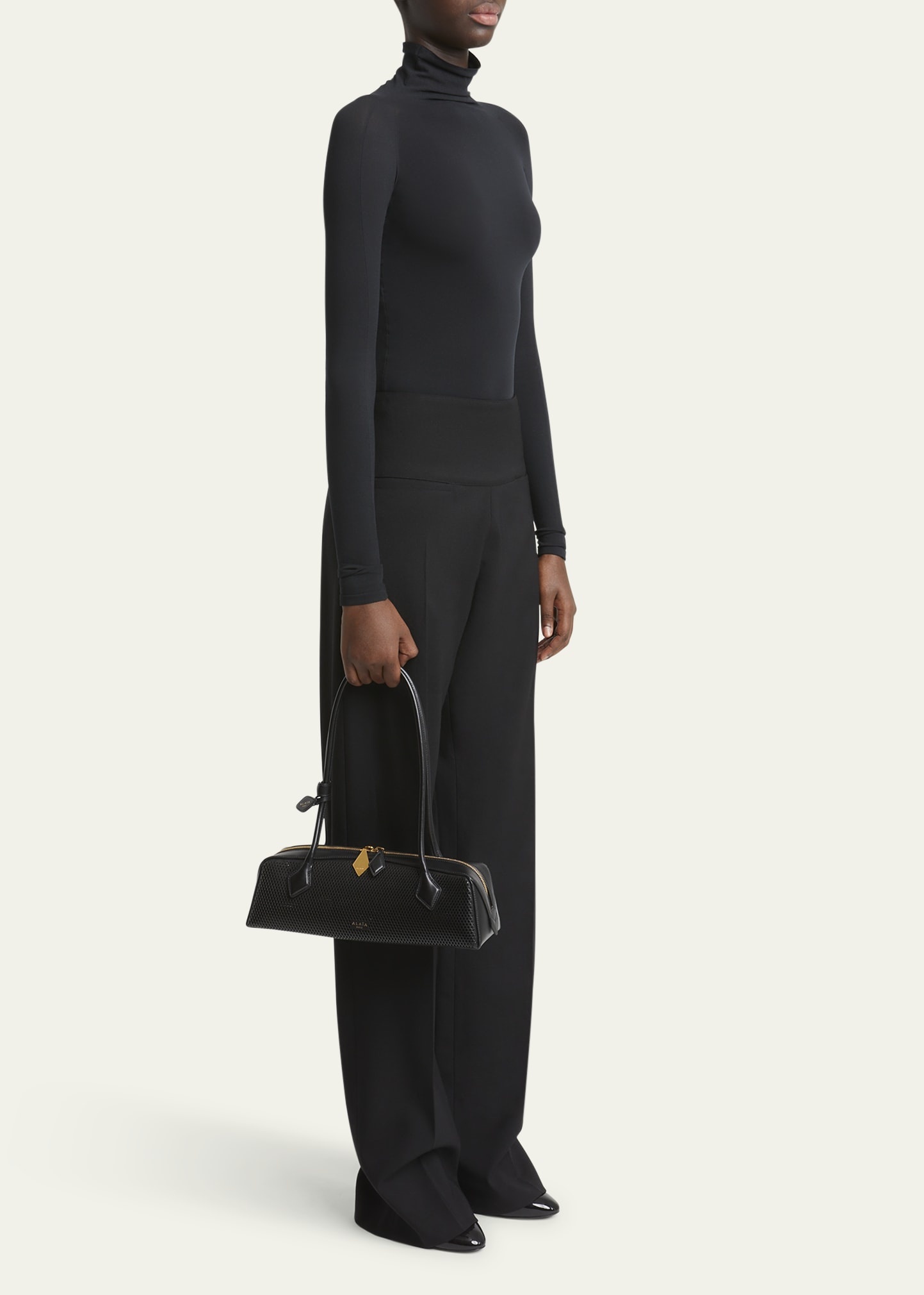 Le Teckel Medium Shoulder Bag in Fishnet Leather - 6