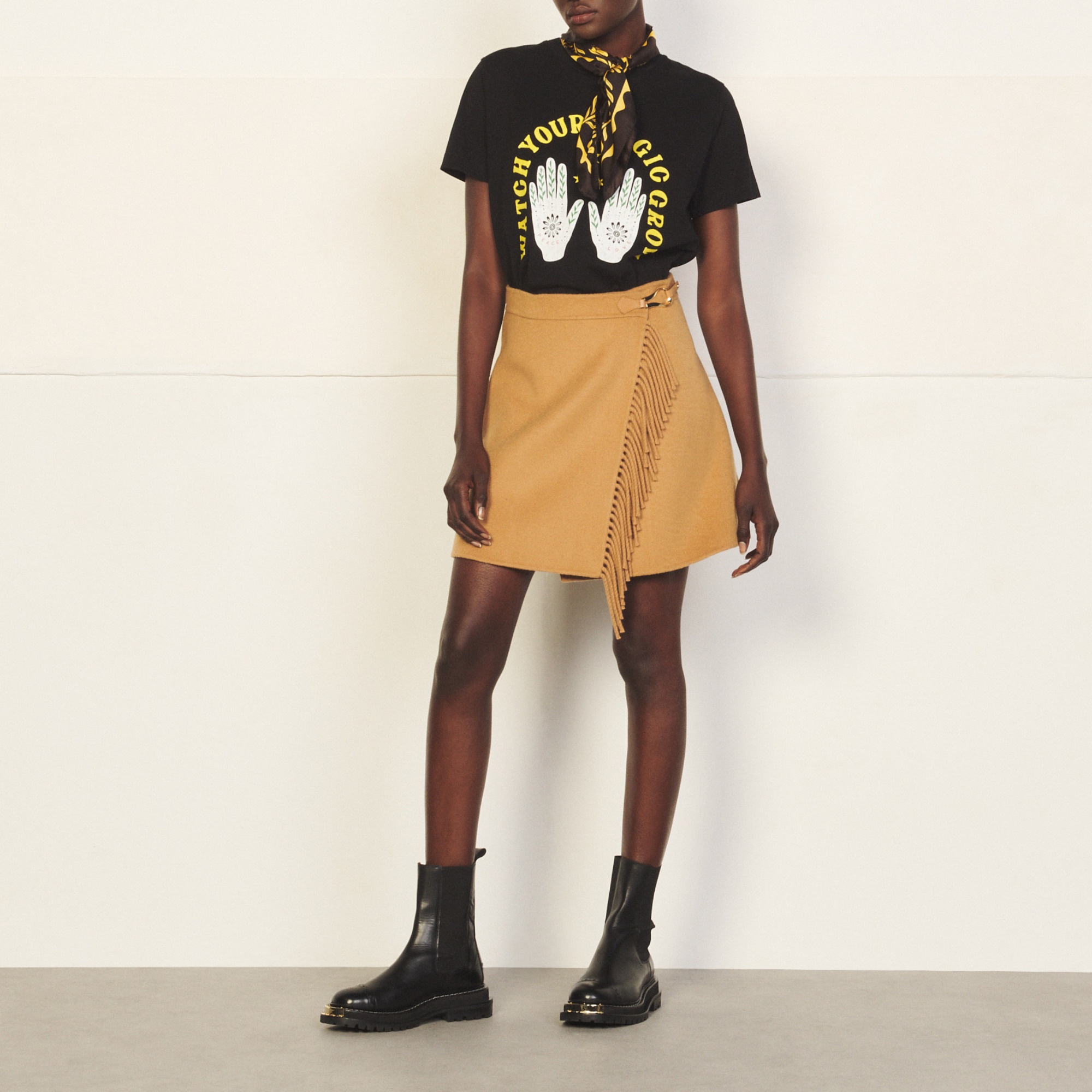 Short wool wrapover skirt - 1