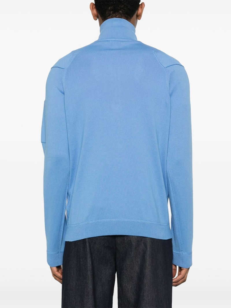 Lens-detail sweater 4