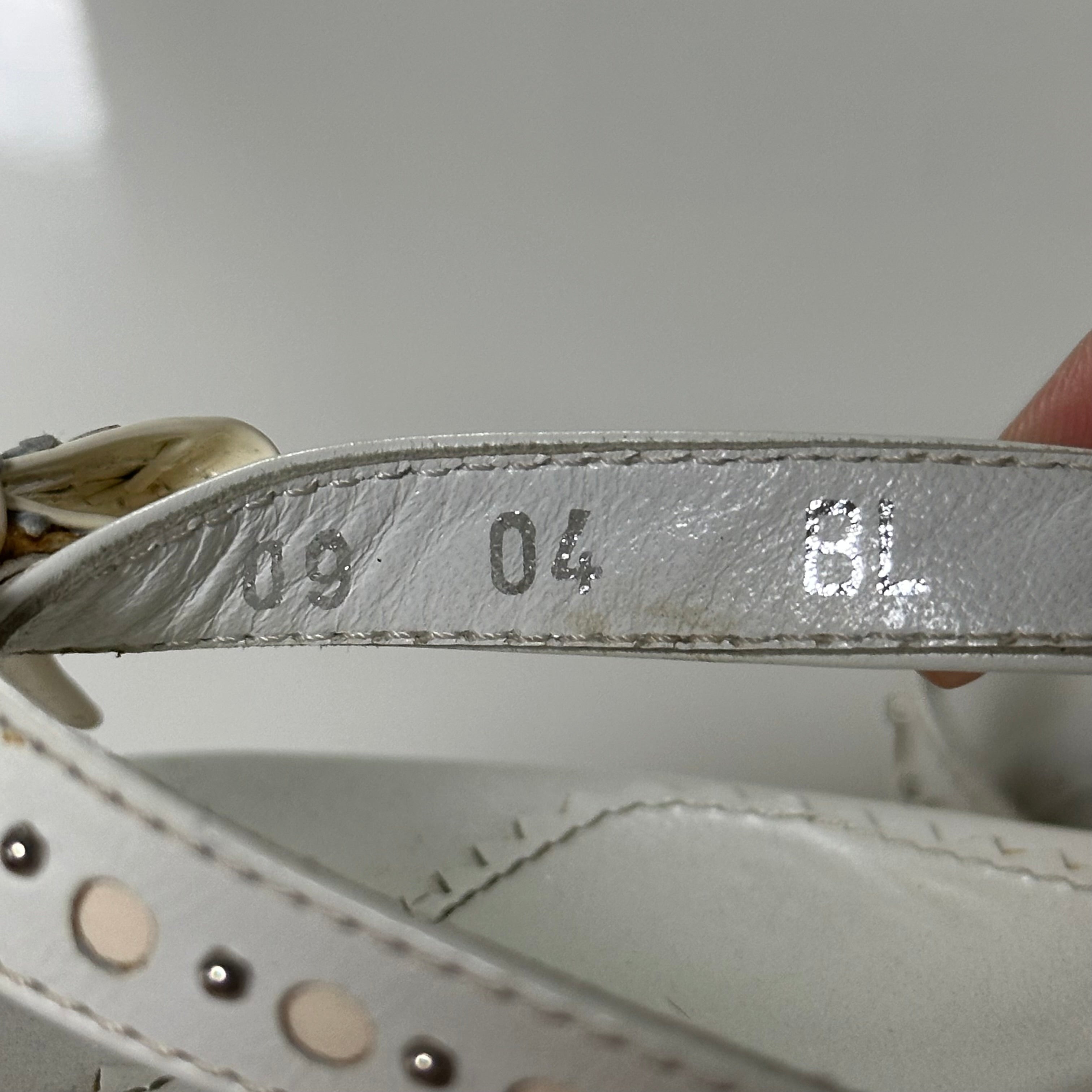 CHRISTIAN DIOR Spring Summer 2004 D'Trick Leather Studded Sandals - 8