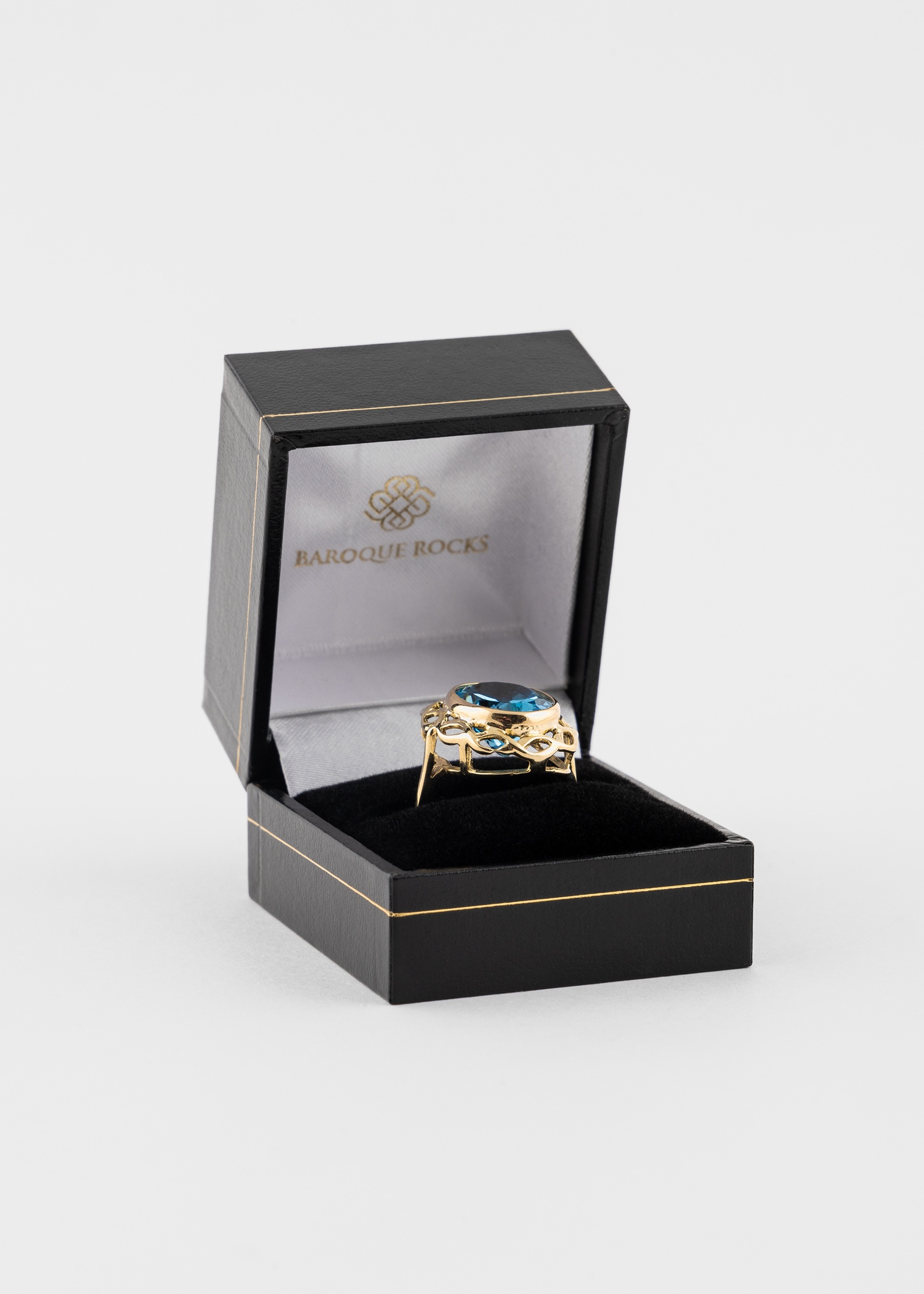'Enormous Sky Blue Topaz' Gold Cocktail Ring - 3