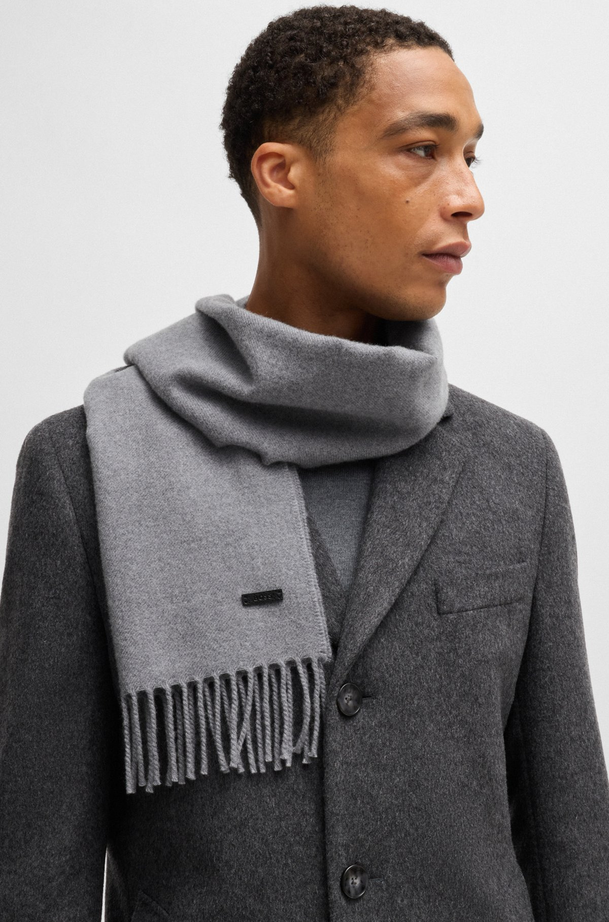 WOOL SCARF WITH LOGO LABEL AND TWISTED FRINGES - 3