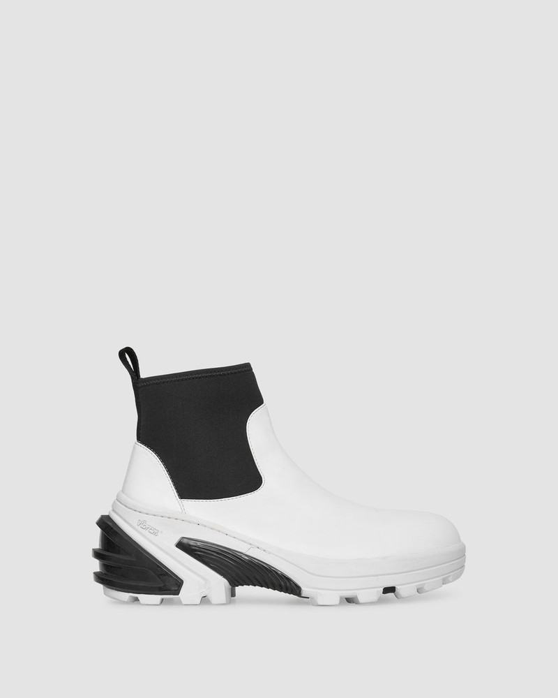MID BOOT WITH VIBRAM SOLE 1