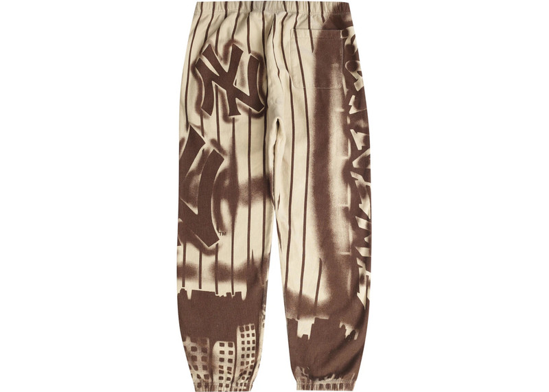 Supreme Supreme x New York Yankees Airbrush Sweatpant Clay outlook