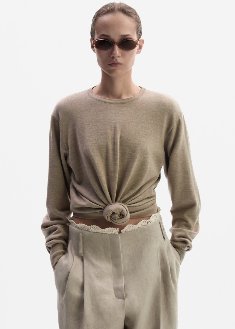 MAGDA BUTRYM Knotted longsleeve in beige outlook