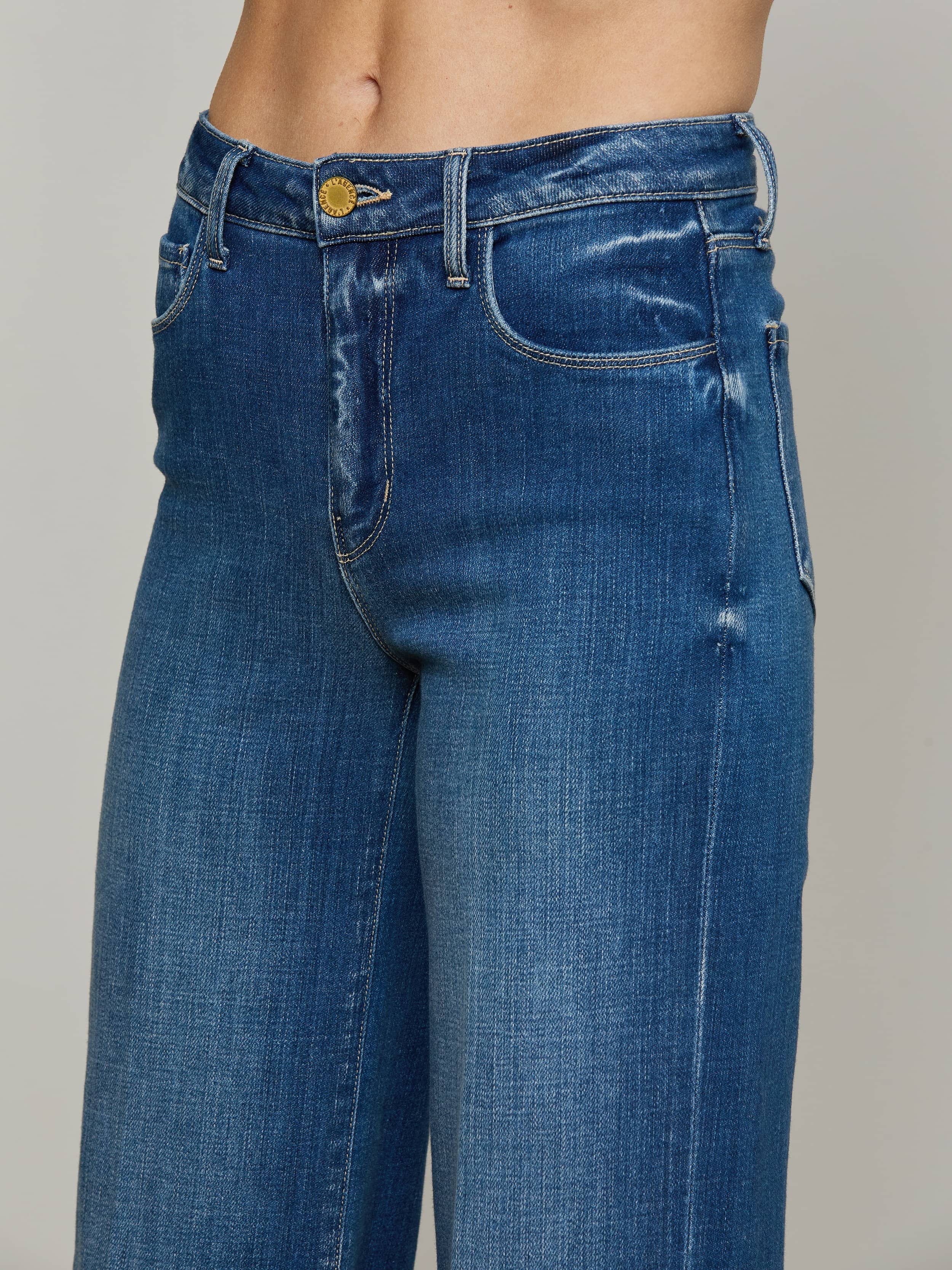 Clayton Wide-Leg Jean - 4