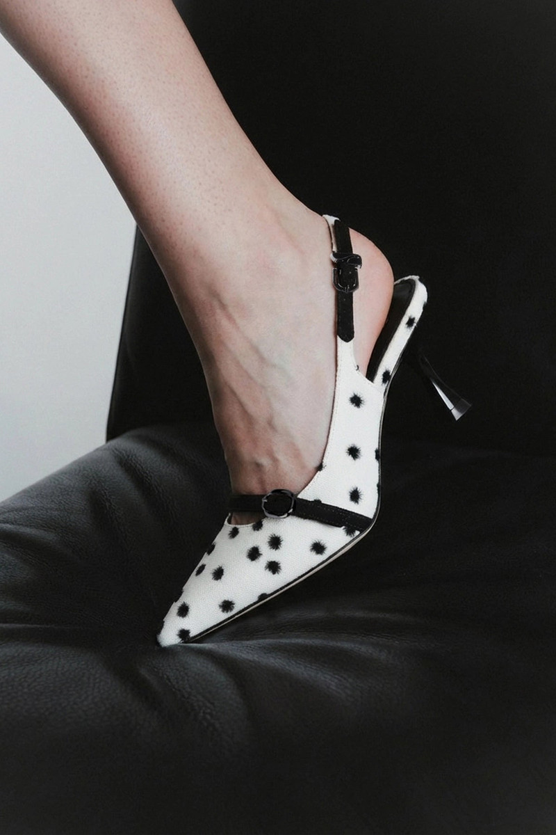 Larroudé Ines Pump Polka Dots Ivory outlook