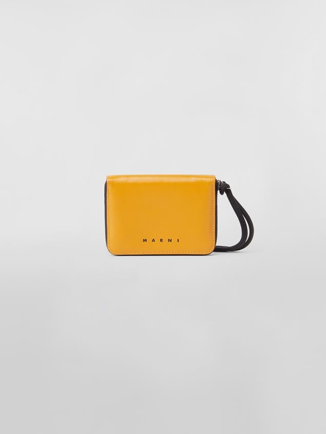 BI-COLOURED YELLOW AND BLACK CALFSKIN MUSEO WALLET WITH SHOULDER STRAP - 1