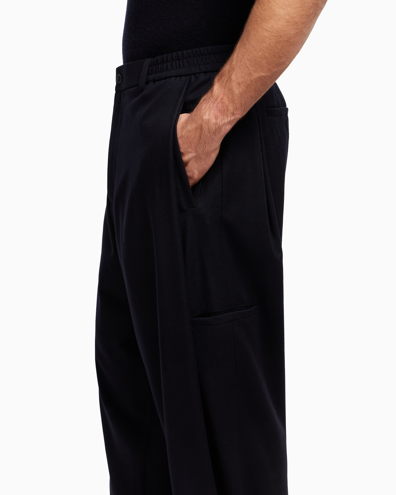 FLAT-FRONT TROUSERS IN LIGHTWEIGHT WOOL CLOTH - 5