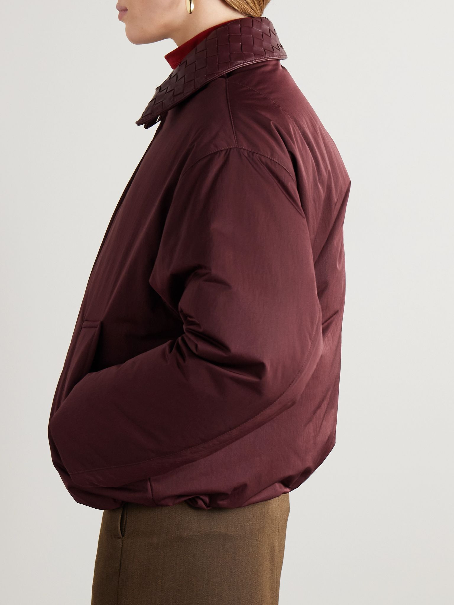 Intrecciato leather-trimmed shell down jacket Burgundy - 3
