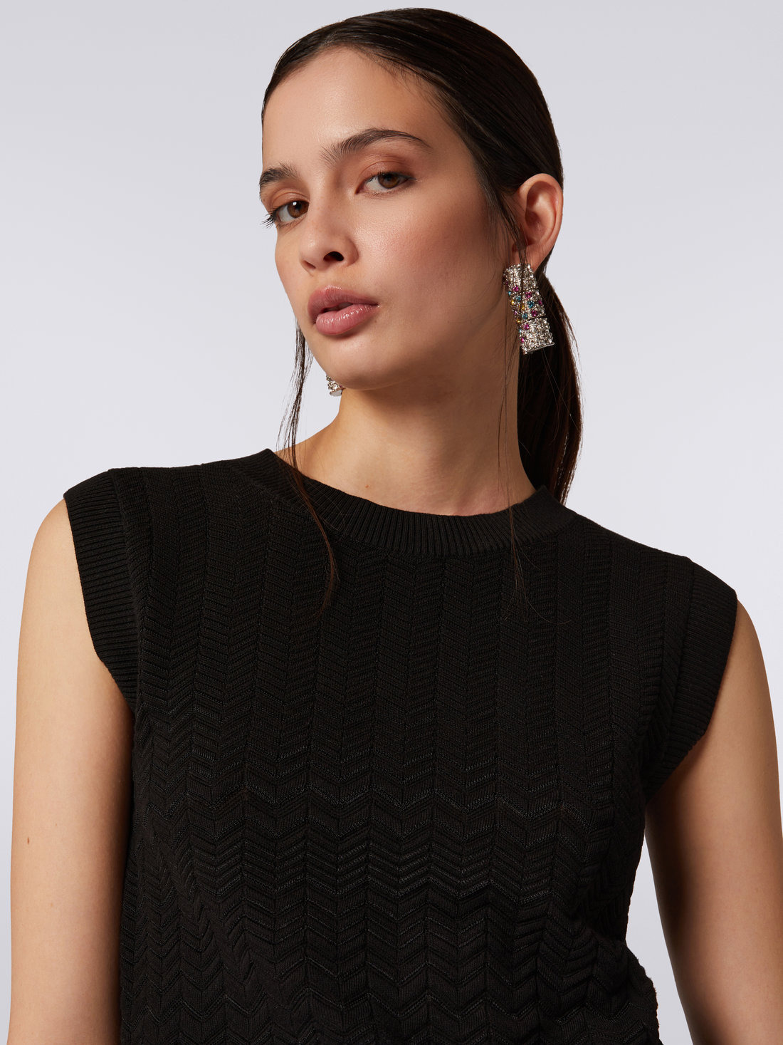 Sleeveless cotton and viscose top with tone-on-tone zigzag - 5