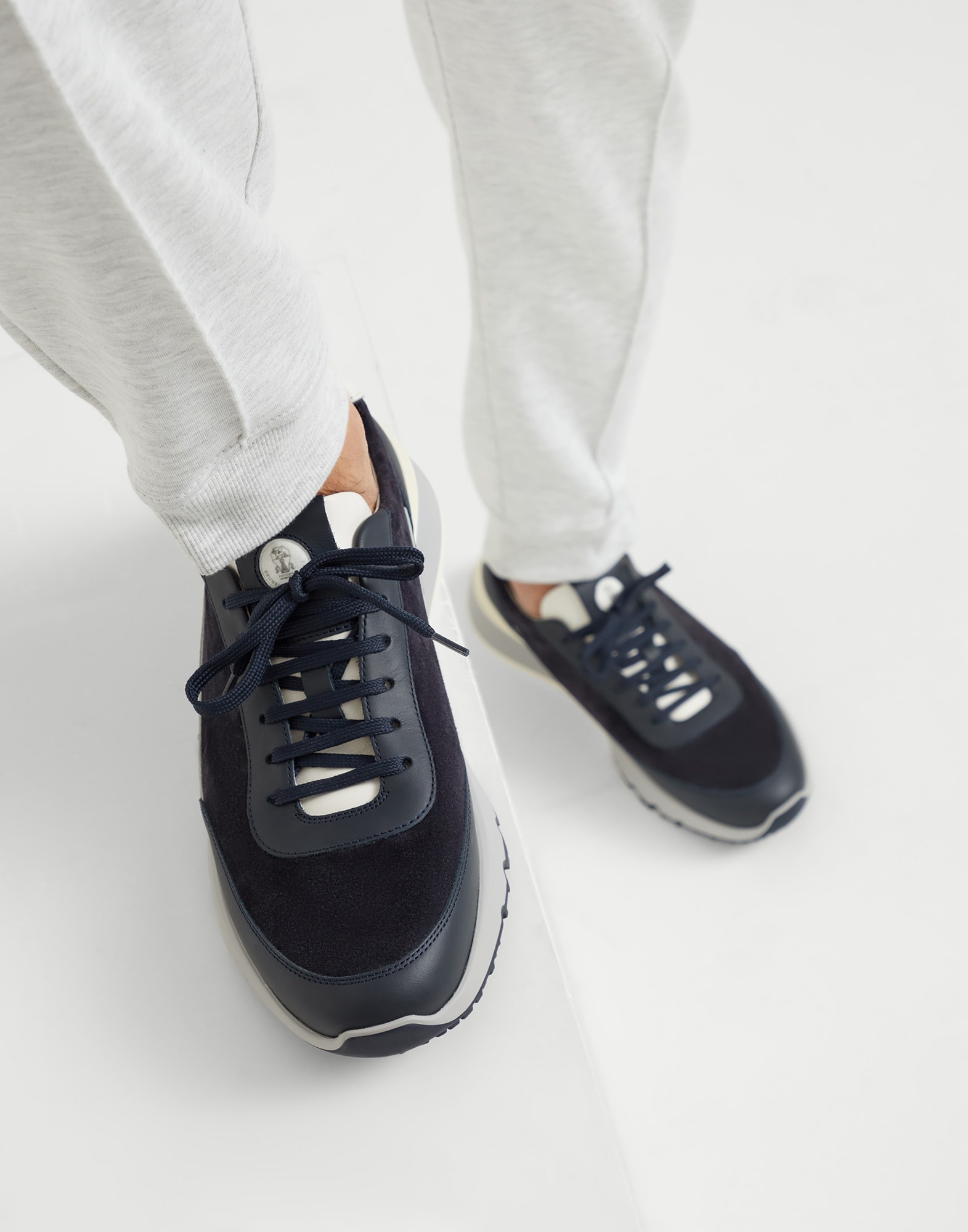 Washed suede and semi-polished calfskin runners - 4