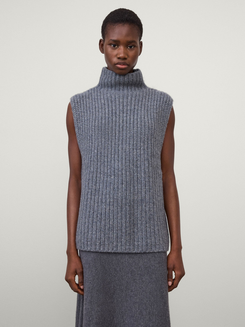 The Joceylne Vest 3