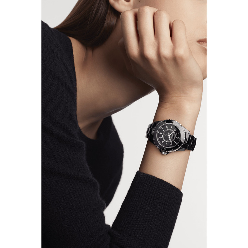 CHANEL J12 Watch, 33 mm outlook