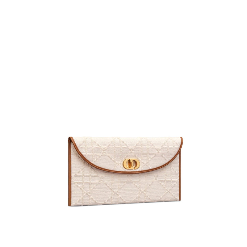Dior 30 Montaigne Avenue Pouch outlook