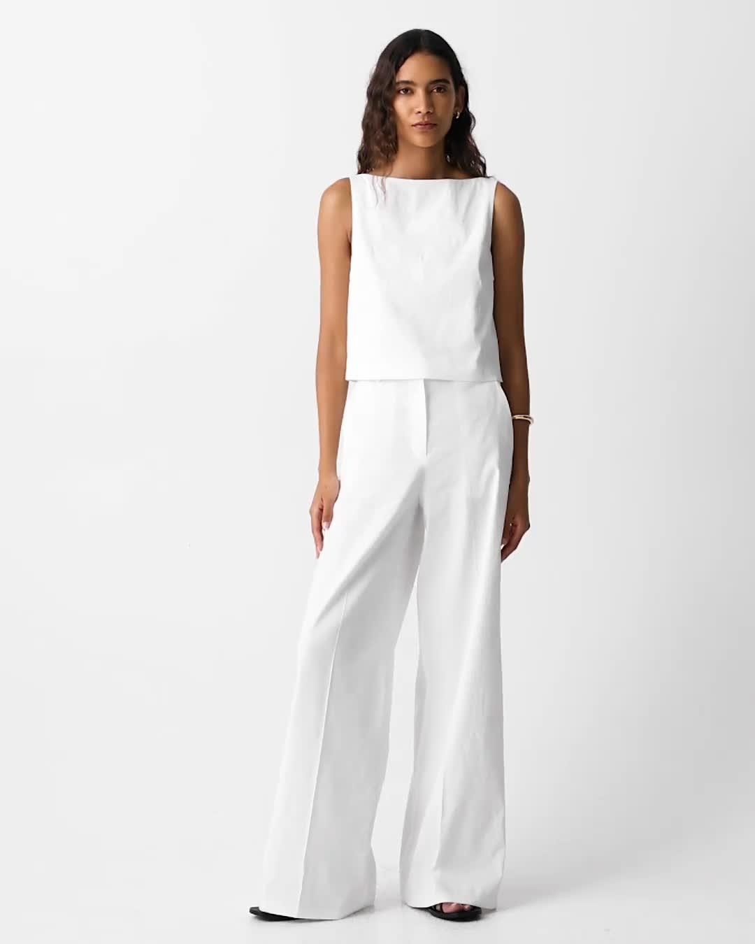 Sleeveless Boatneck Top in Good Linen - 7