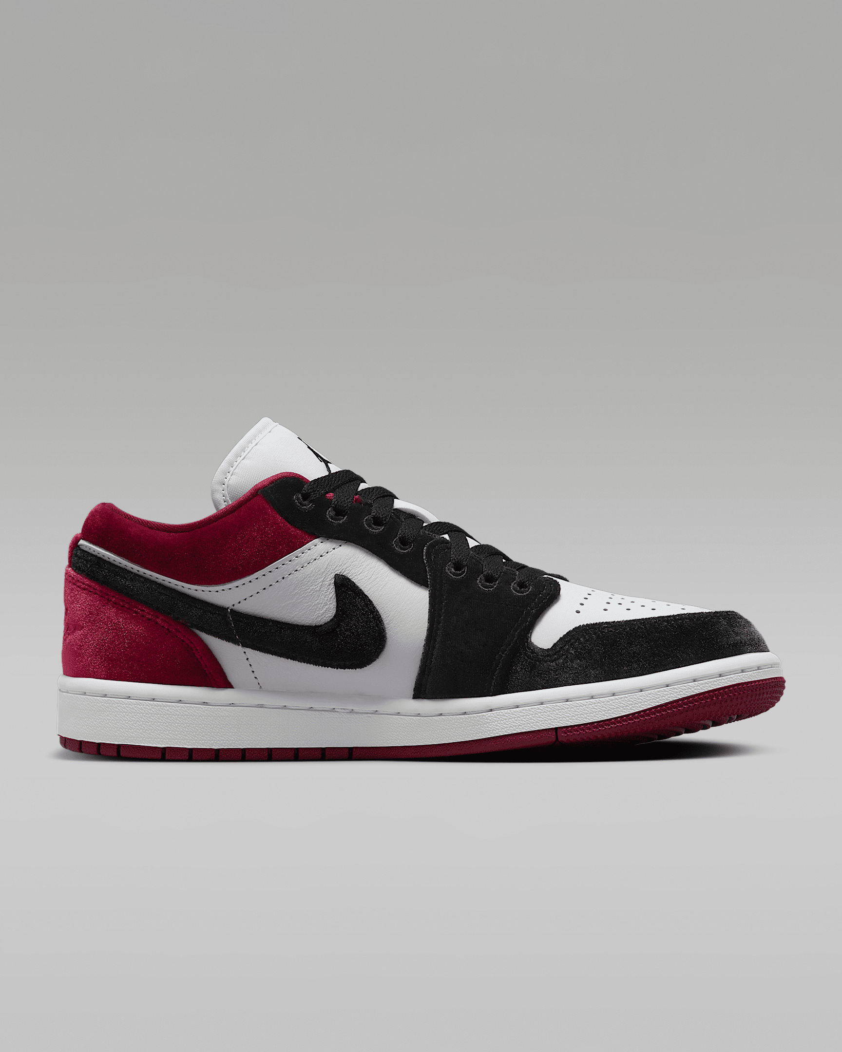 Air Jordan 1 Low SE Women's Shoes - 3
