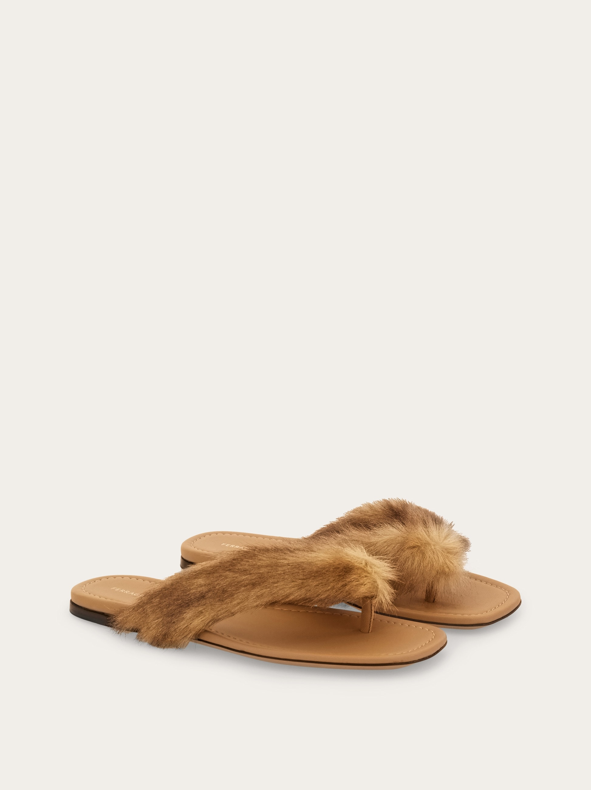 Thong sandal with fur detail - 2