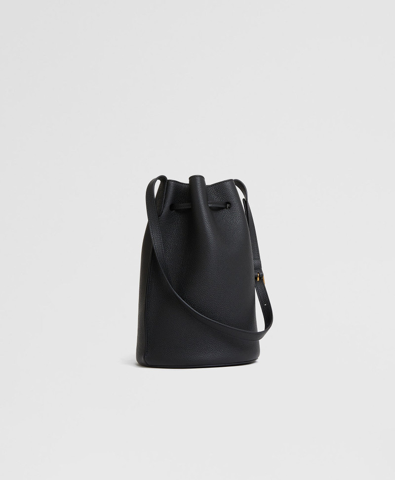 CHAMPAGNE BUCKET BAG 3