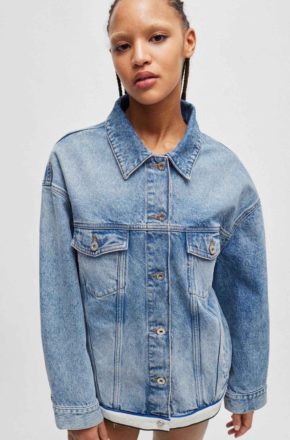 OVERSIZE-FIT DENIM JACKET WITH LOGO-TAPE HEM - 5