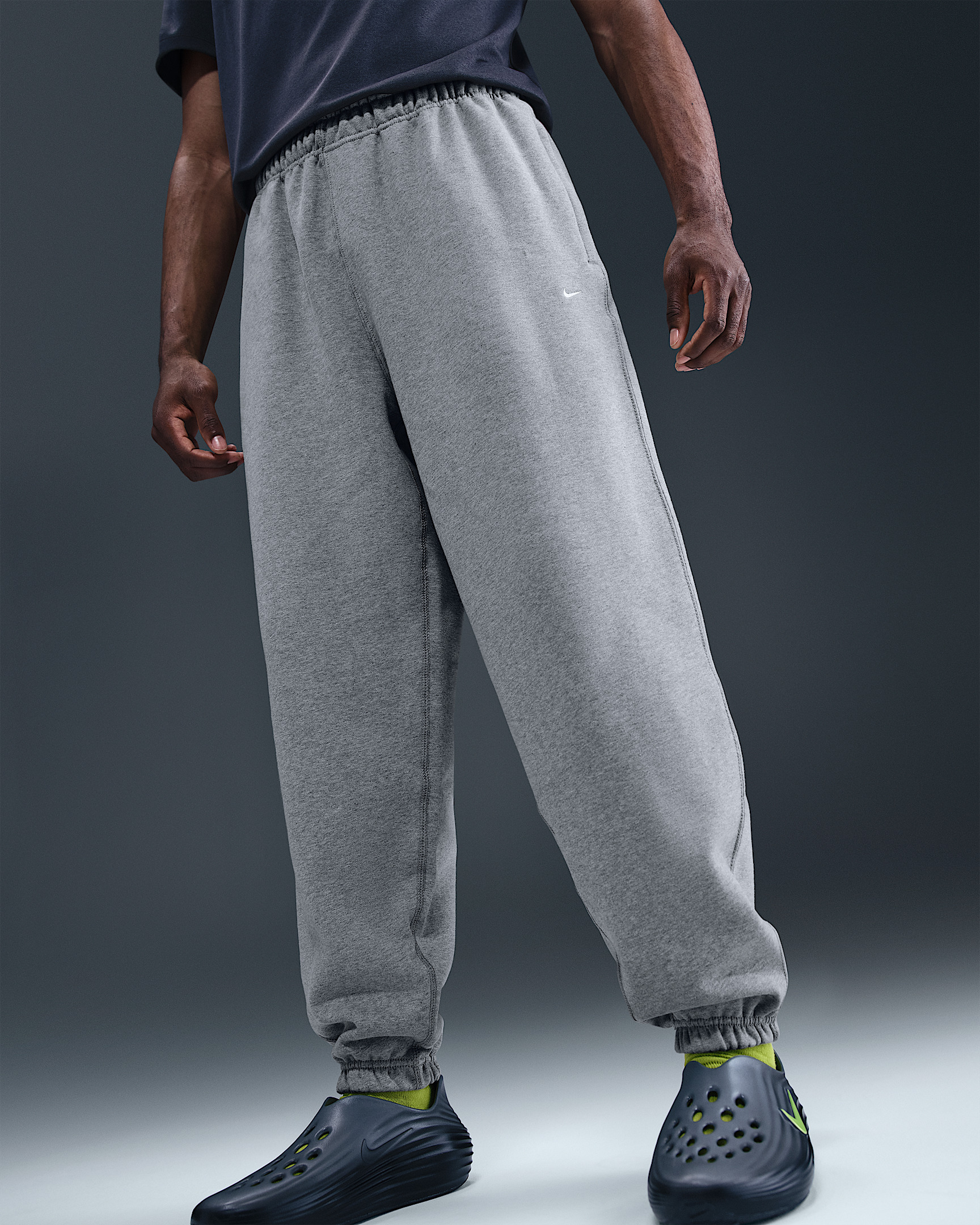 Nike Solo Swoosh Men's Cuffed Fleece Pants - 2