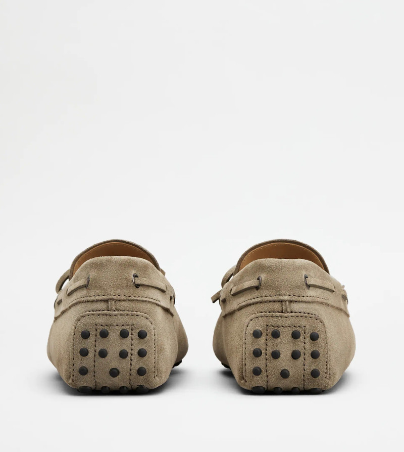 Tod's GOMMINO DRIVING SHOES IN SUEDE - BEIGE outlook